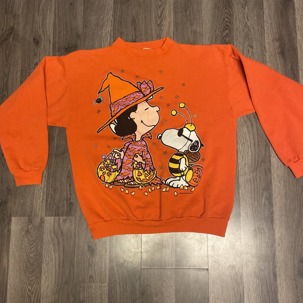 Vintage Peanuts Halloween Sweatshirt Orange Lucy Snoopy 22x24 Medium Large